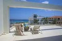 Zuzu Villa *