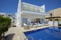 Zuzu Villa *